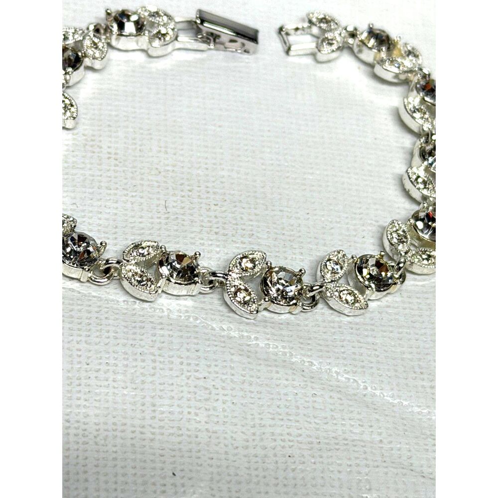 Swarovski Crystal Diapason Link Leaf Bracelet 7"